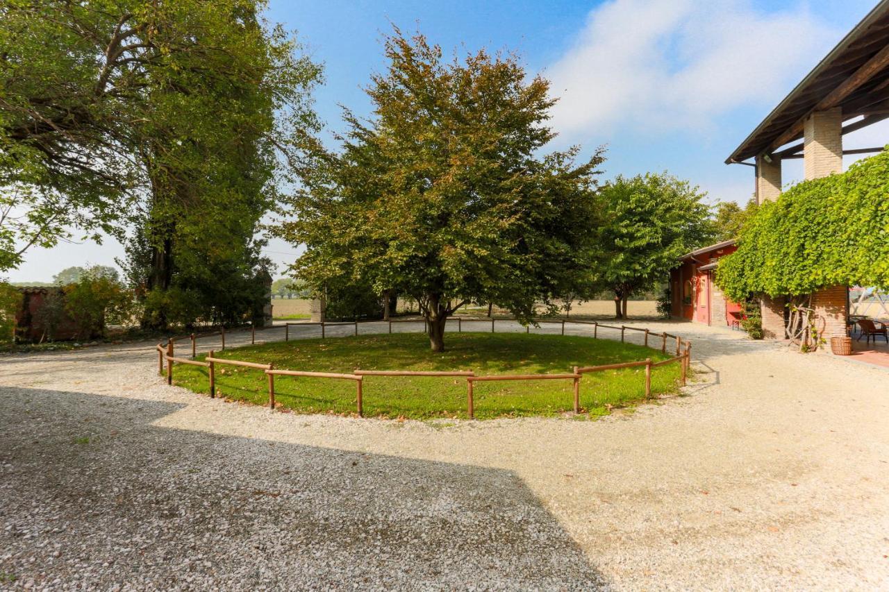 Agriturismo Le Corti Della Gualdana Voghera Kültér fotó