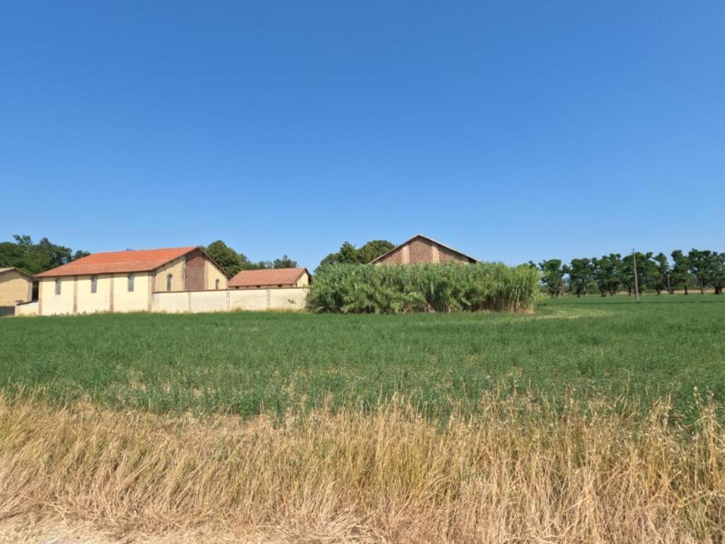 Agriturismo Le Corti Della Gualdana Voghera Kültér fotó
